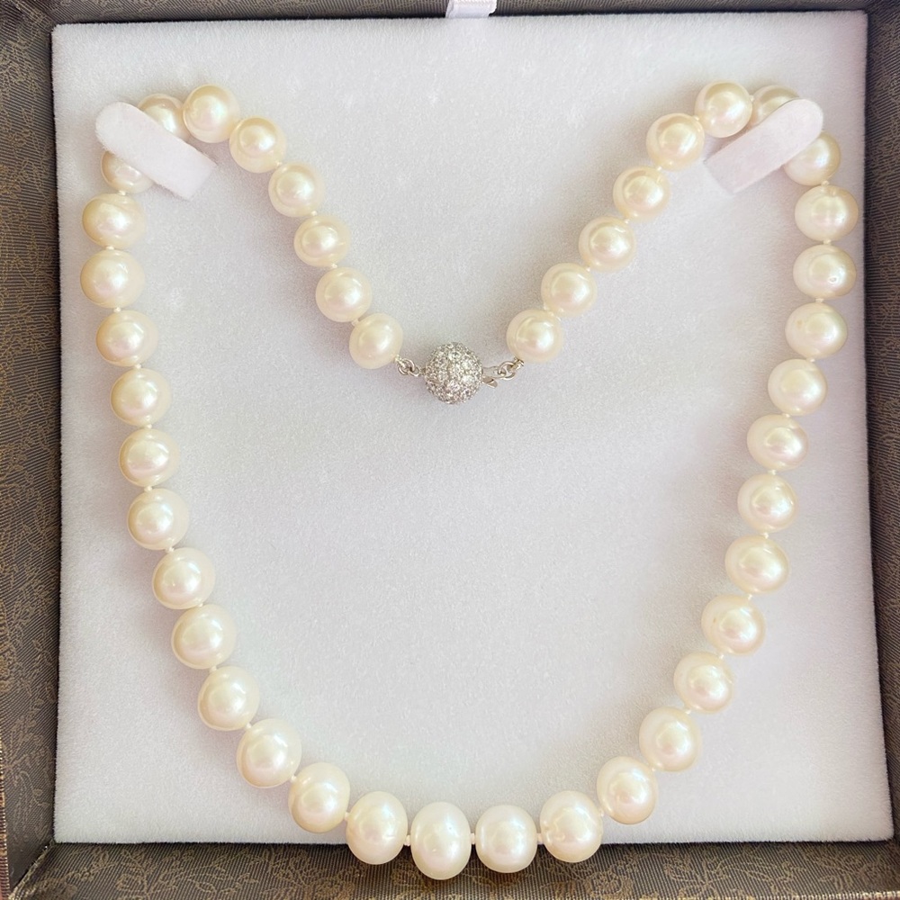 100% Genuine 17.5” Pearl Necklace w/ Crystal Clasp